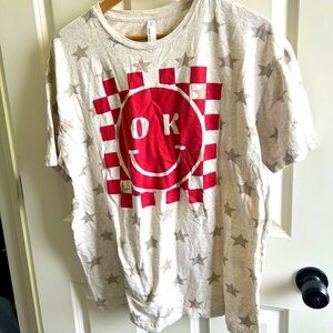 EUC size XL tee with stars, smiley , and O-K! Happy, okay, USA. Unisex